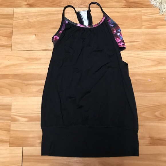 lululemon athletica Tops - LuluLemon tank built in bra cutout size 6